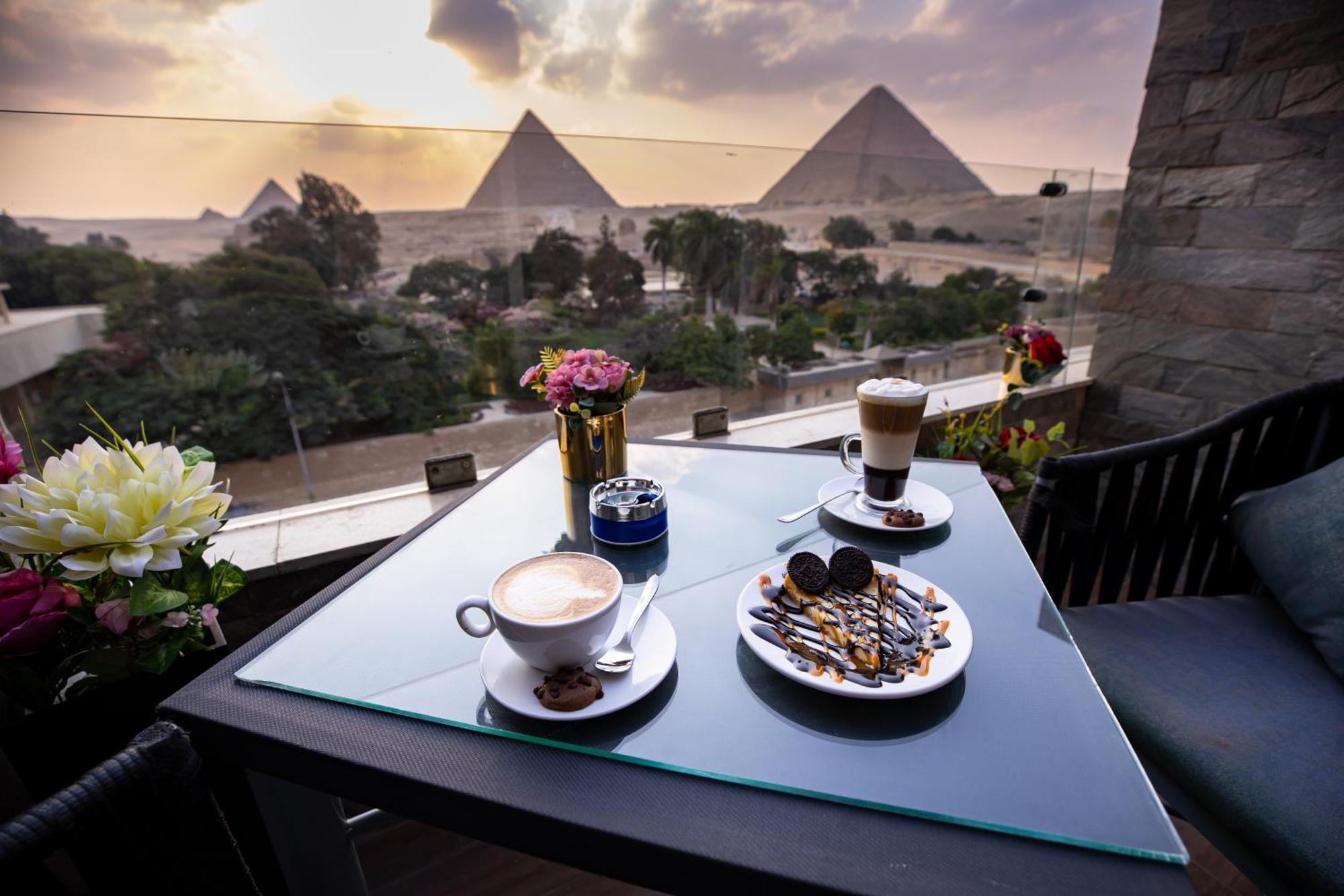 Panorama View Pyramids Hotel Kafret el-Gabal Exterior foto